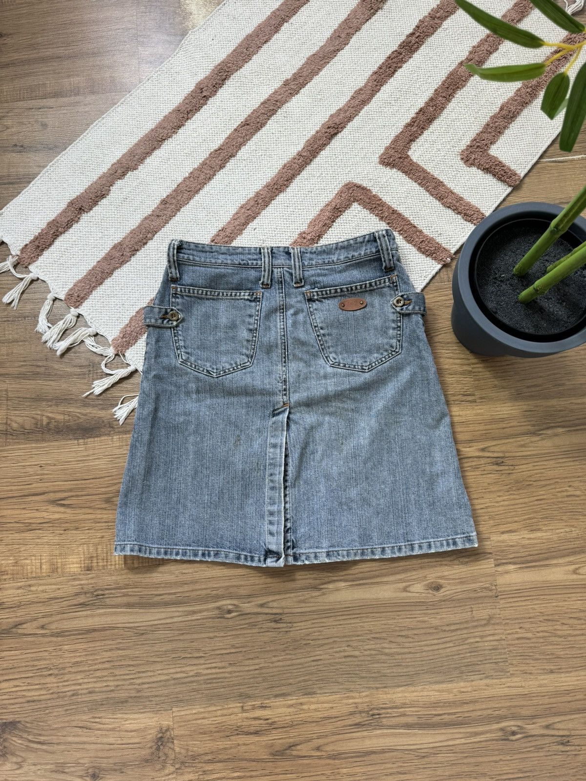 Dolce & Gabbana VINTAGE DOLCE&GABBANA WASHED DENIM MIDI SKIRT Size 26" / US 2 / IT 38 - 5 Thumbnail