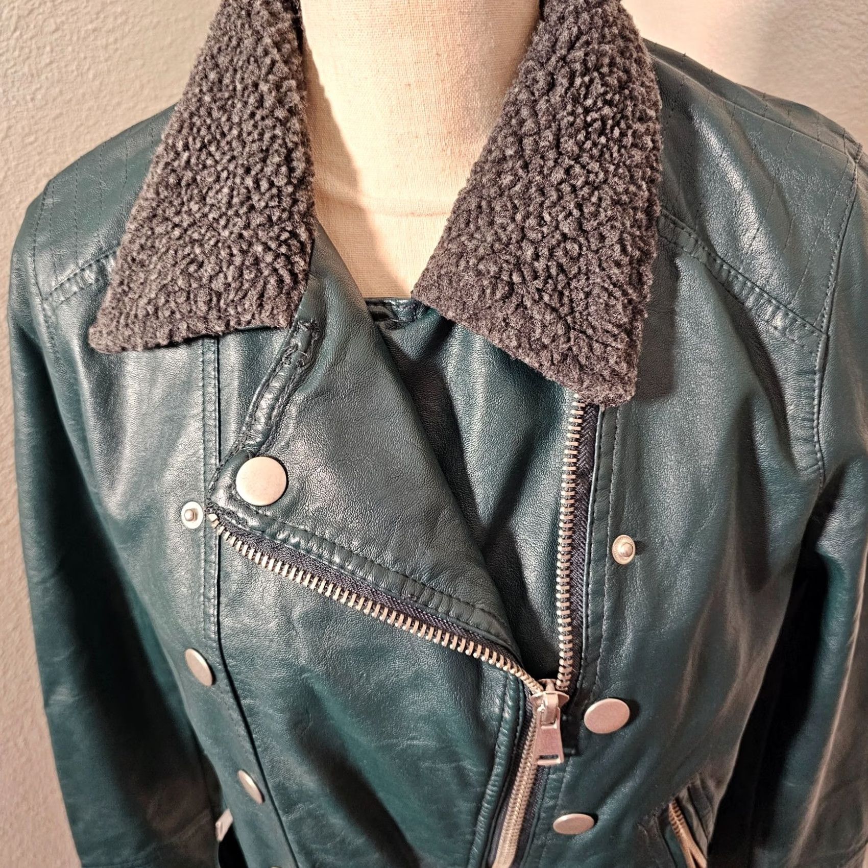 Vintage Jolt Jacket Green Size L Womens Faux Fur Accent Zipper Leather Long Sleeve Size L / US 10 / IT 46 - 3 Thumbnail