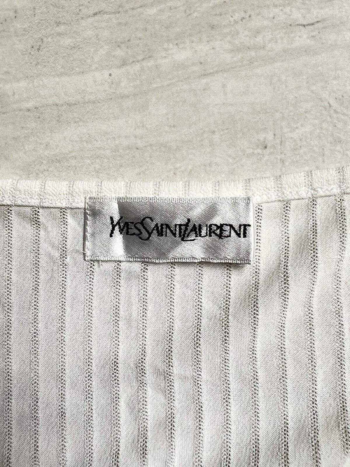 Yves Saint Laurent YSL Yves Saint Lauren White Pleats T-shirt Size US S / EU 44-46 / 1 - 6 Thumbnail