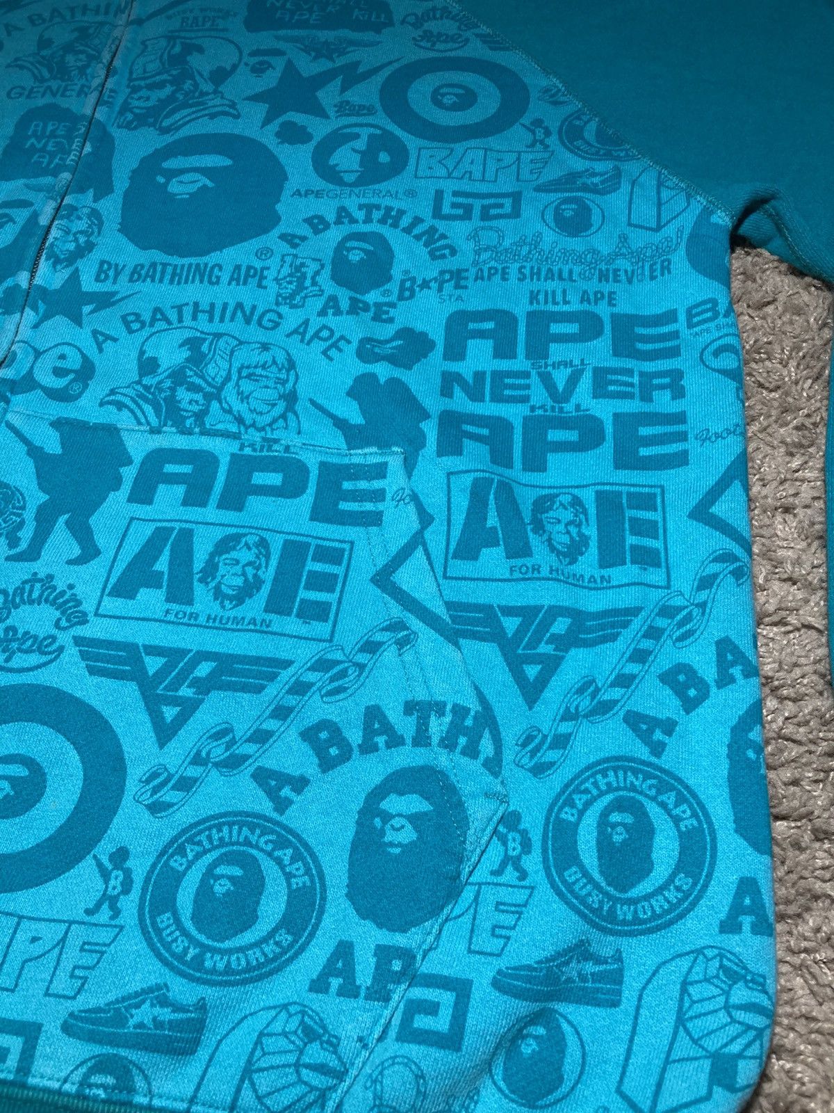 Bape 2008 Bape Full Zip Hoodie Teal Logo Mania Camo Blue OG Nigo Size US L / EU 52-54 / 3 - 4 Thumbnail