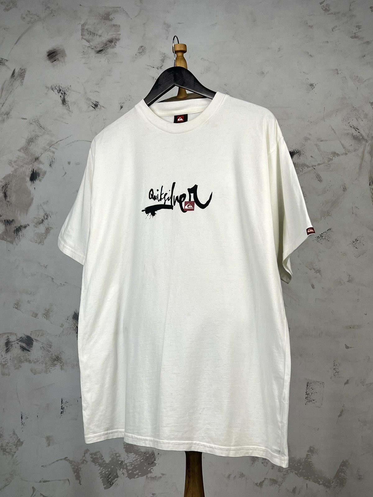 Quiksilver Vintage Quiksilver Graphic Logo T-Shirt Surf Tee Size L Size US L / EU 52-54 / 3 - 1 Thumbnail