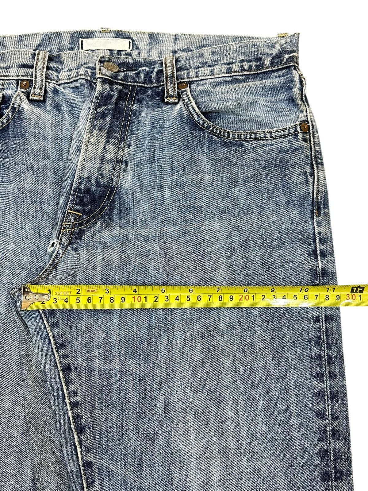 Uniqlo Vintage Japanese Uniqlo Blue Faded Wash Distress Loose Jeans Size US 32 / EU 48 - 13 Thumbnail