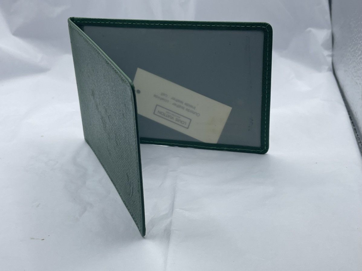 Louis Vuitton Louis Vuitton Green Epi Leather ID Card Holder Vintage Franc Size ONE SIZE - 3 Thumbnail