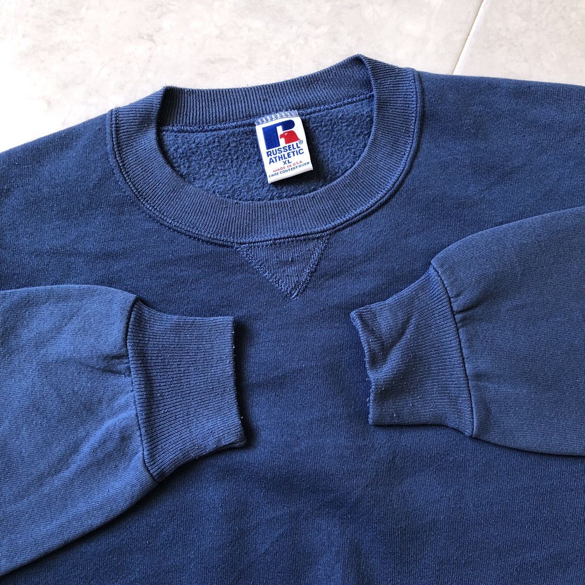 Russell Athletic RUSSEL ATHLETIC Vintage Plain Crewneck Sweatshirt Size US XL / EU 56 / 4 - 3 Thumbnail
