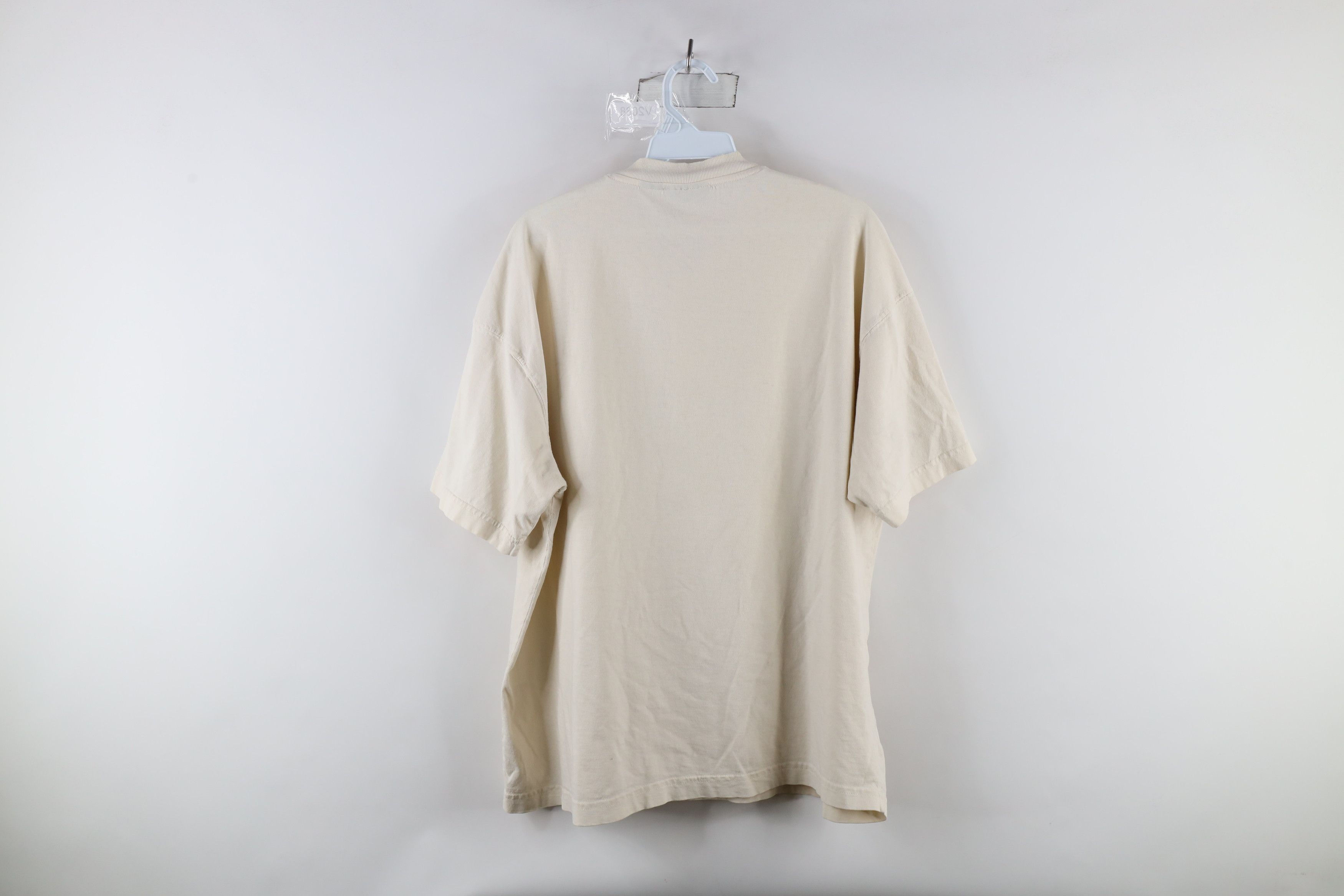 Vintage Vintage 90s Streetwear Short Sleeve Henley T-Shirt Cream Size US L / EU 52-54 / 3 - 9 Thumbnail