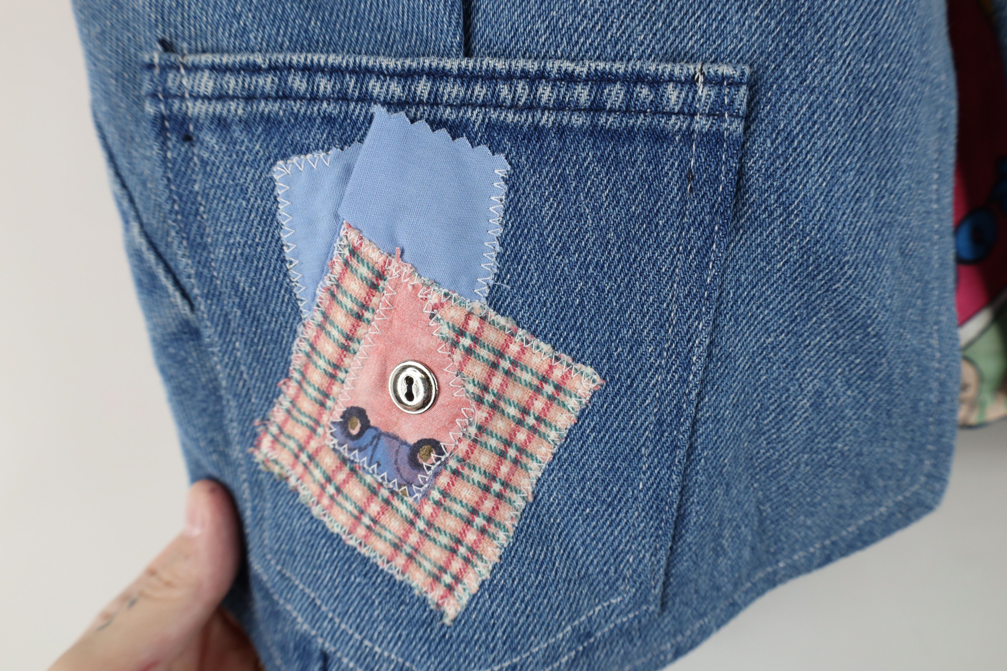 Vintage Vintage 90s Streetwear Comic Denim Jean Vest Jacket Blue Size S / US 4 / IT 40 - 5 Thumbnail