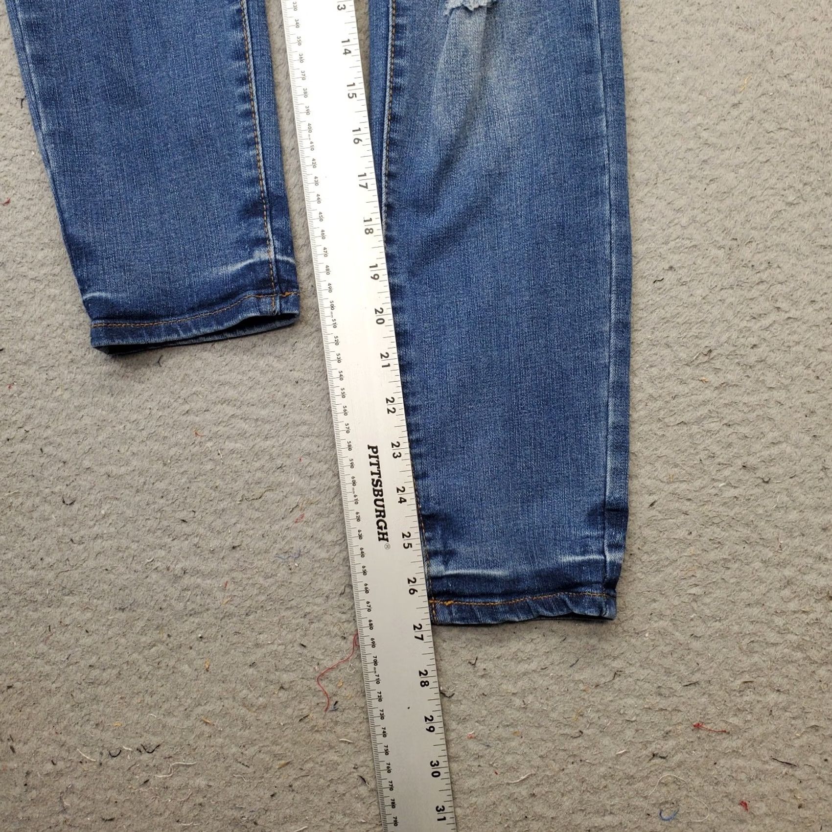 Vintage Aéropostale Jeans Womens Size 4 Blue Denim Low Rise Distressed Skinny Leg" Size 27" / US 4 / IT 40 - 4 Thumbnail