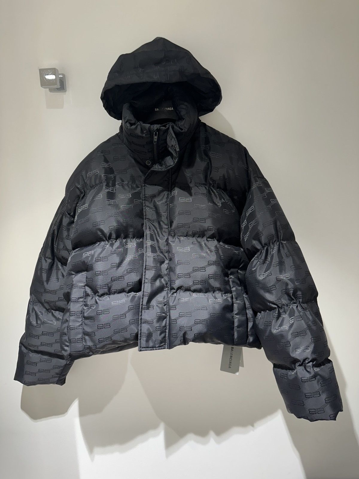 Balenciaga Balenciaga Monogram Puffer Puffer Jacket Size M / US 6-8 / IT 42-44 - 1 Thumbnail