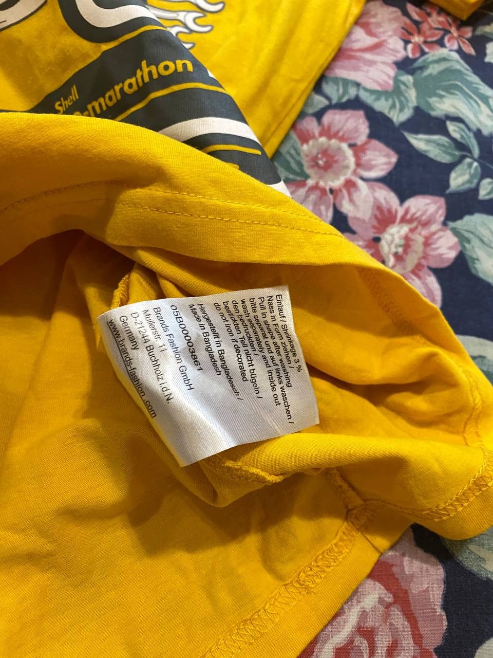 Marlboro Y2K Marlboro T-shirt yellow big print Vintage Size US M / EU 48-50 / 2 - 5 Thumbnail