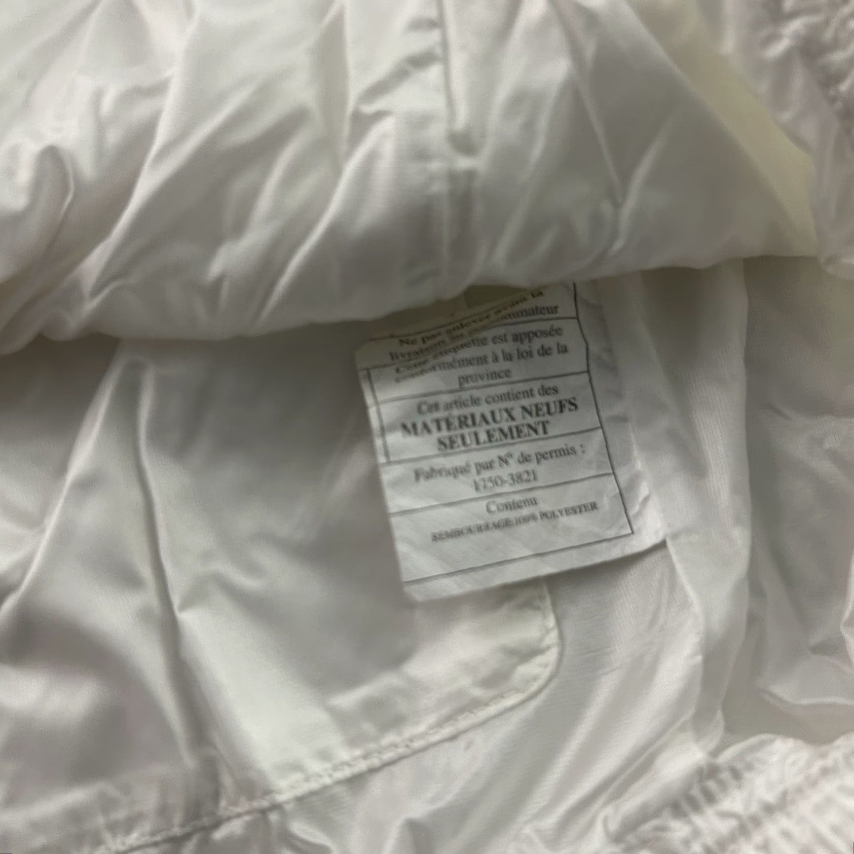 Lululemon Lululemon Snap Button Lightweight Puffer Vest Crop Women's 12 Pearl White Vest Women's 12 White Puffer Lightweight Snap Button Crop Pearl White Size XL / US 12-14 / IT 48-50 - 5 Thumbnail