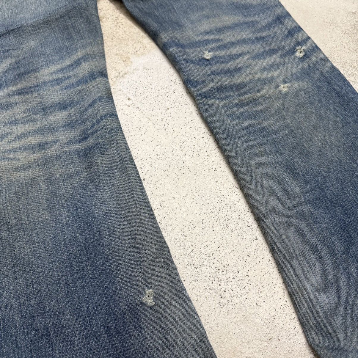 Vanquish Vanquish Muddy Distressed Whisker Denim Pants Size US 31 - 12 Thumbnail
