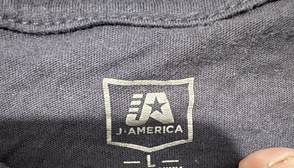 J. America North Dakota Fighting Hawk Men Size L J America T-Shirt Gray Size US L / EU 52-54 / 3 - 3 Thumbnail