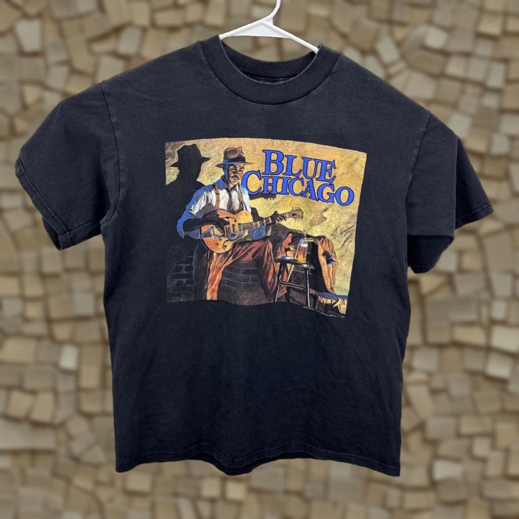 Vintage VINTAGE Blue Chicago T-Shirt Rambler 1994 Unisex Adults Crew Neck Short Sleeve Black Cotton Logo Spellout Graphic Print USA 90s Art Style Size US L / EU 52-54 / 3 - 1 Thumbnail