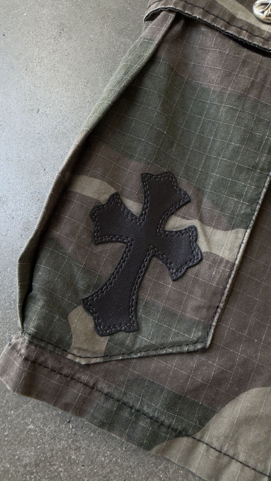 Chrome Hearts RARE! Chrome Hearts Camo Cargo Shorts Size US 31 - 6 Thumbnail