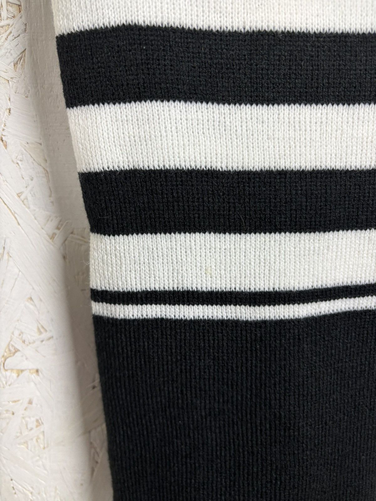 Vintage Vintage Juventus FC Striped Sportswear Scarf Muffler Size ONE SIZE - 4 Thumbnail
