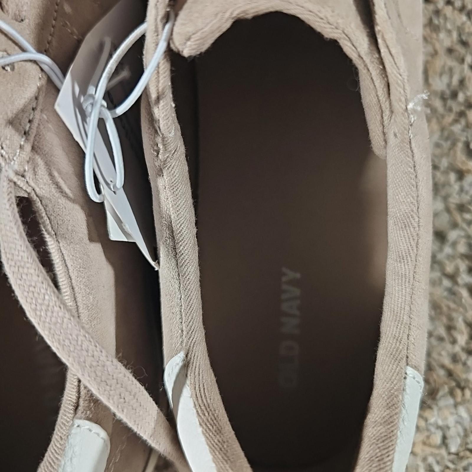 Old Navy Old Navy S393876-04 Light Taupe Court Shoes Sz 10 NWT NWD Size US 10 / IT 40 - 5 Thumbnail
