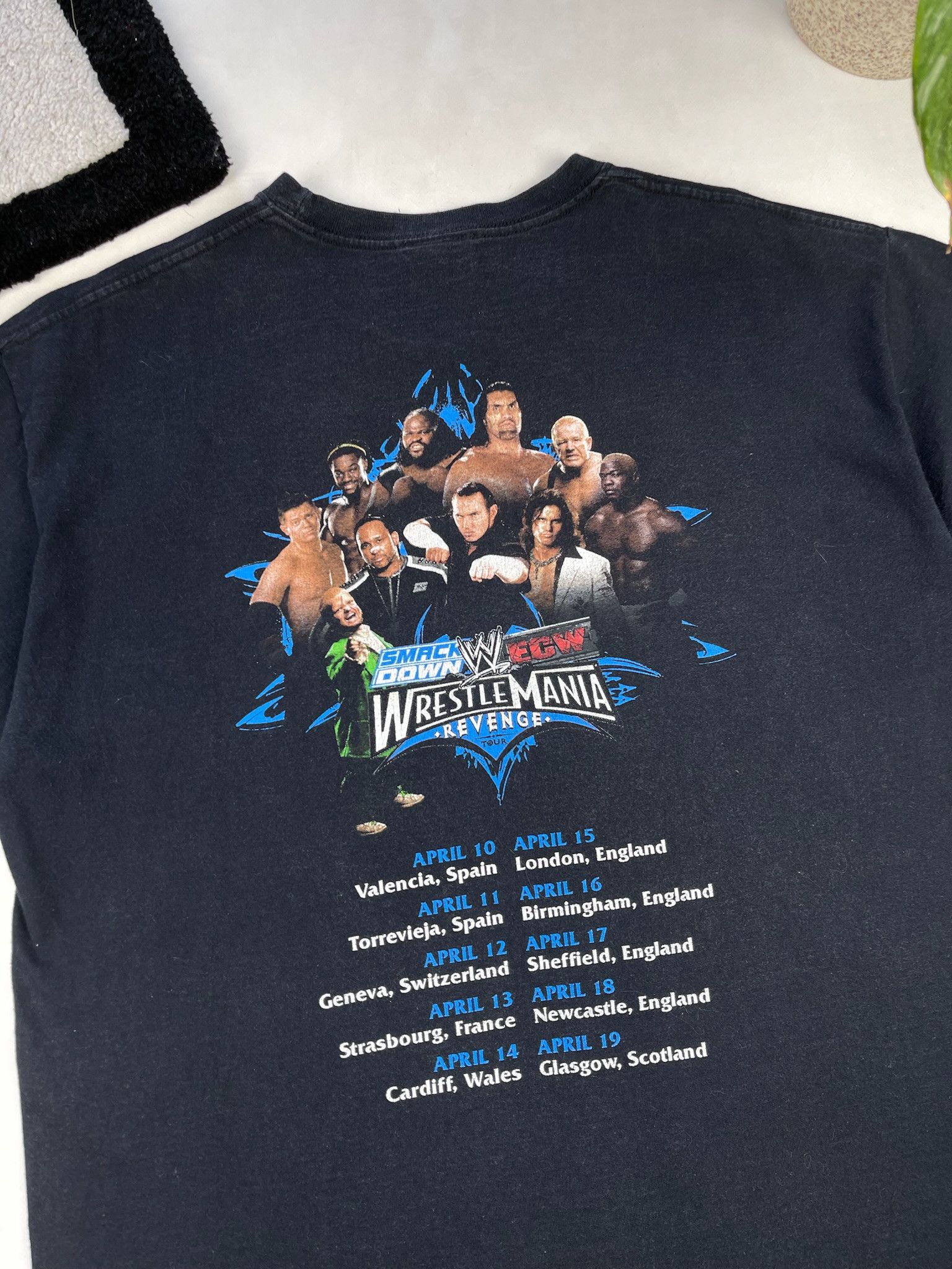 Revenge WrestleMania Revenge T-Shirt WWE RAW undertaker kane Size US L / EU 52-54 / 3 - 5 Thumbnail