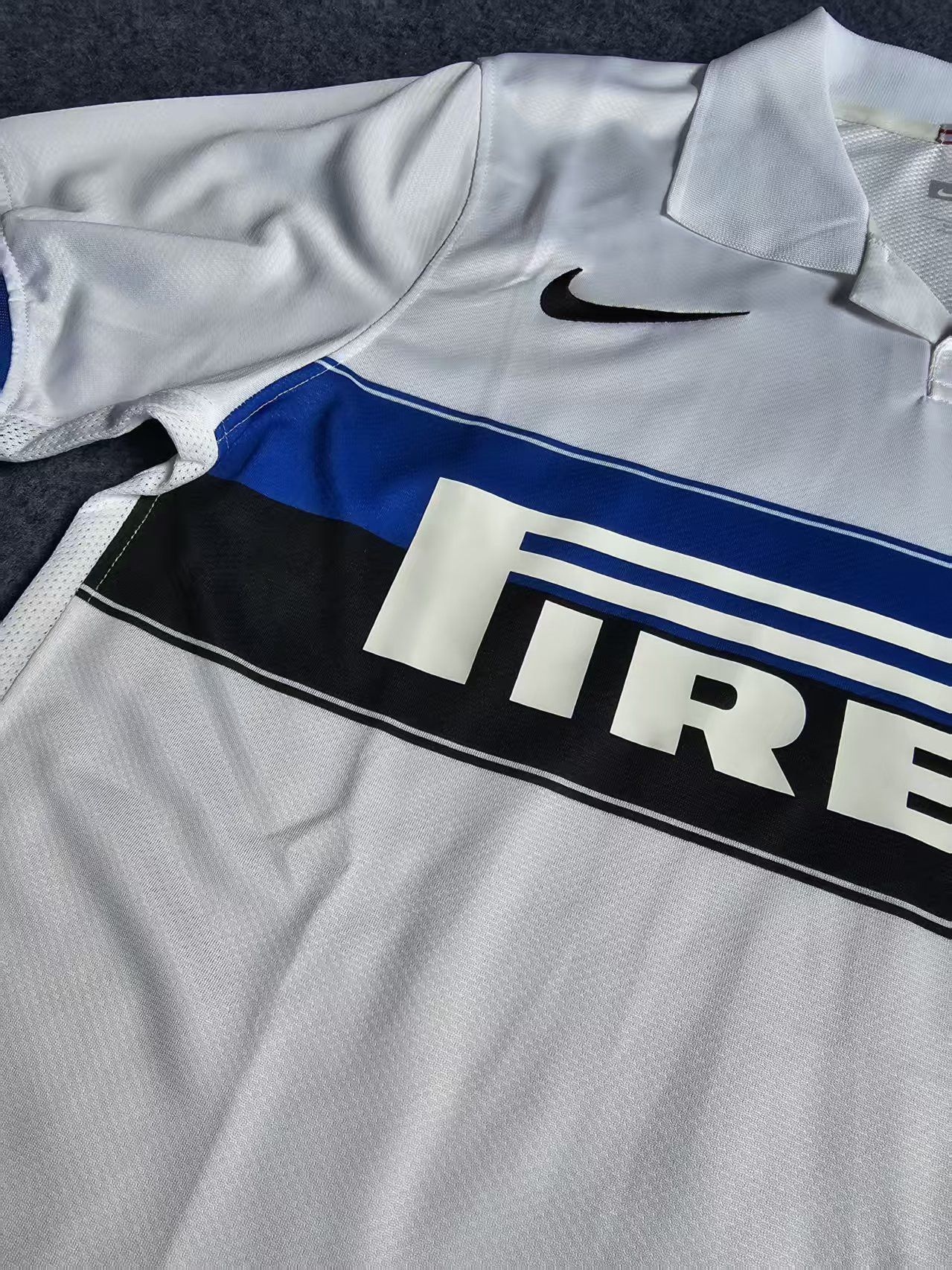 Other 2009 10 Inter Milan Jersey Away Size US M / EU 48-50 / 2 - 3 Thumbnail