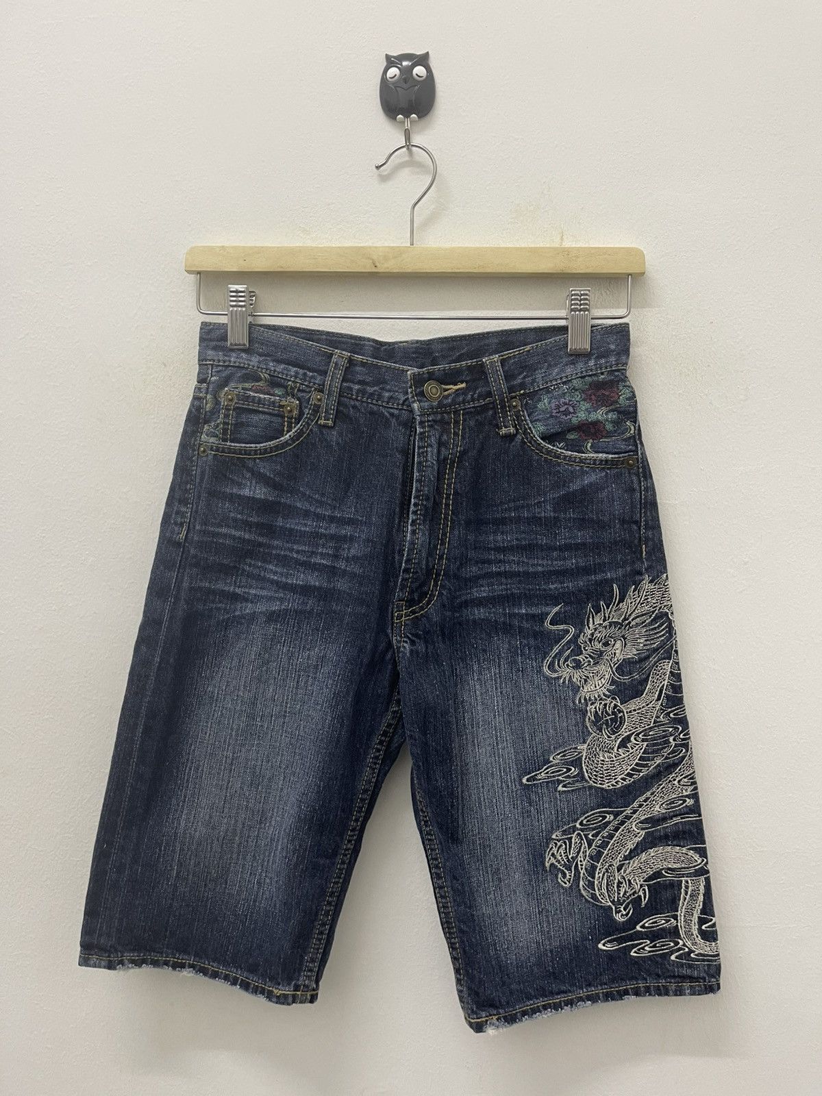 Le Grande Bleu (L.G.B.) Rare Vintage JAPANESE SUKAJAN Dragon Embroidery Jorts Size US 26 / EU 42 - 1 Thumbnail
