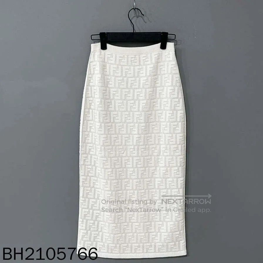 Fendi FENDI Monogram Cardigan Skirt Vest Set. Size US S / EU 44-46 / 1 - 3 Thumbnail
