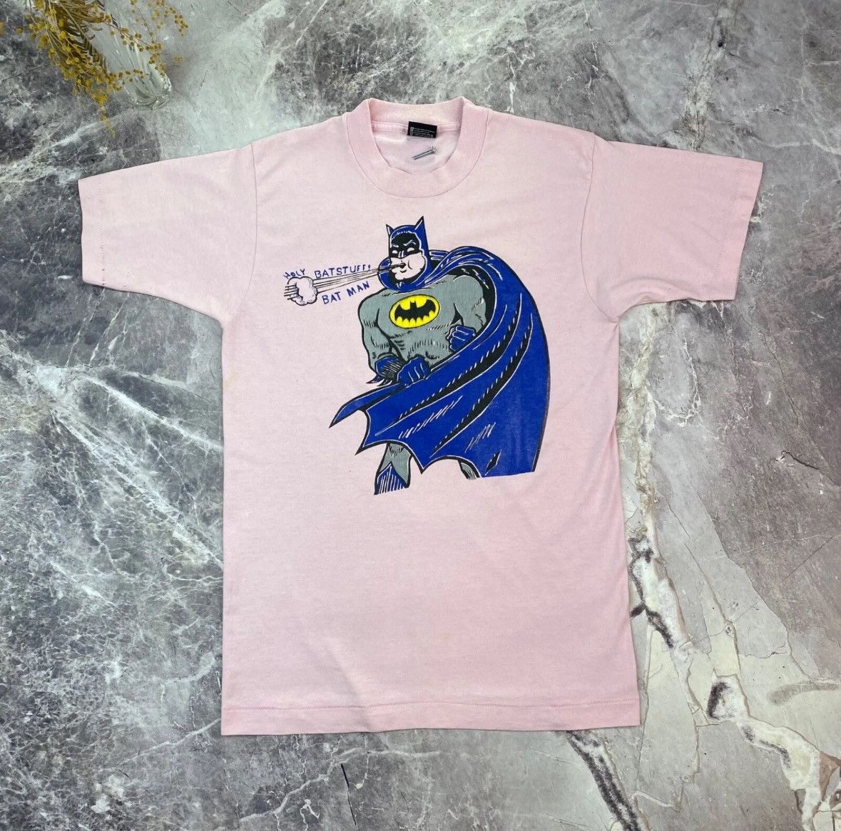 DC Comics 1980s Batman T shirt DC Comics Vintage M Rare 80s Pink Size US M / EU 48-50 / 2 - 3 Thumbnail