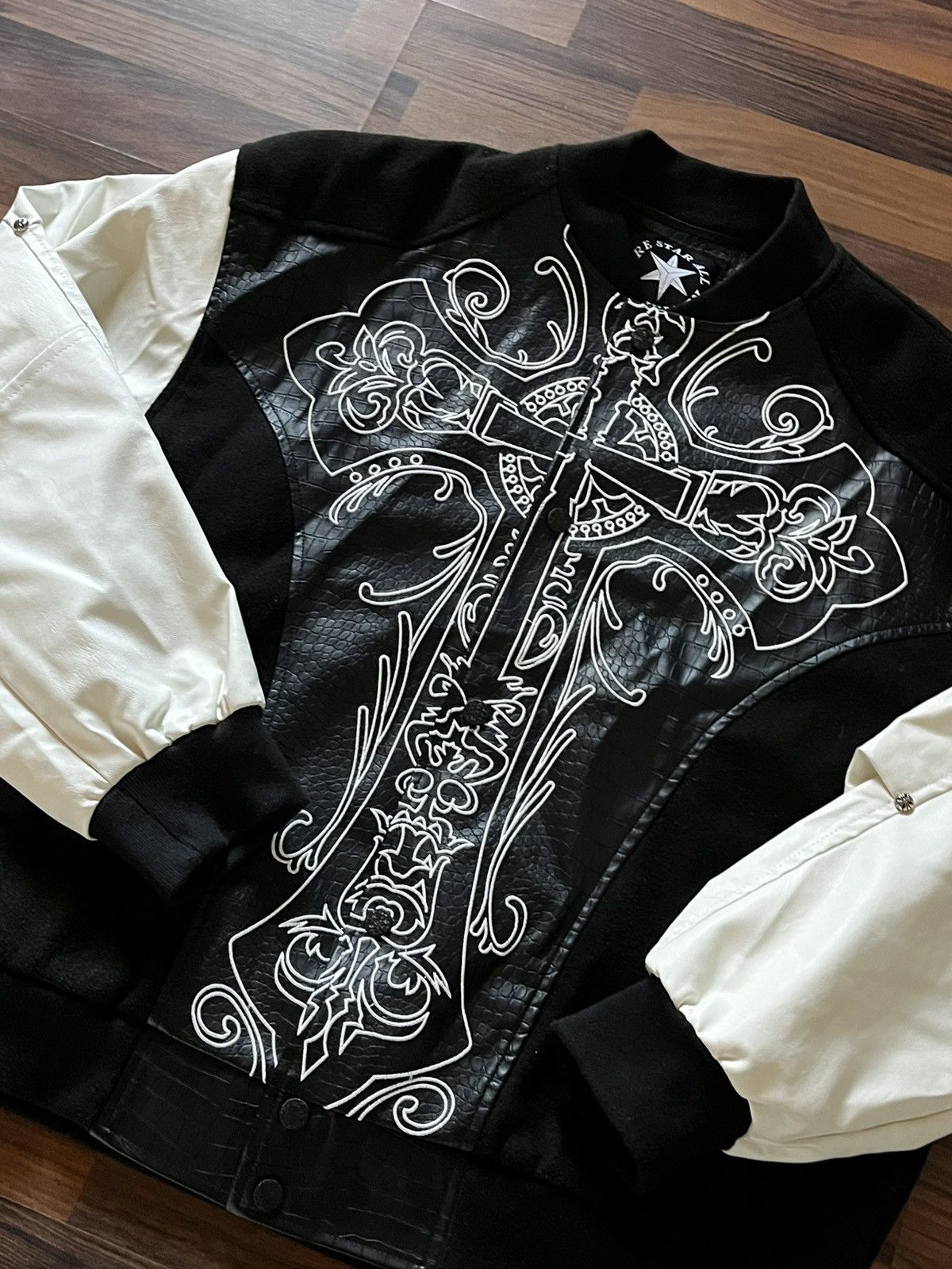 Japanese Brand Rare embrodiered varsity jacket leather hysteric avant garde Size US M / EU 48-50 / 2 - 2 Thumbnail
