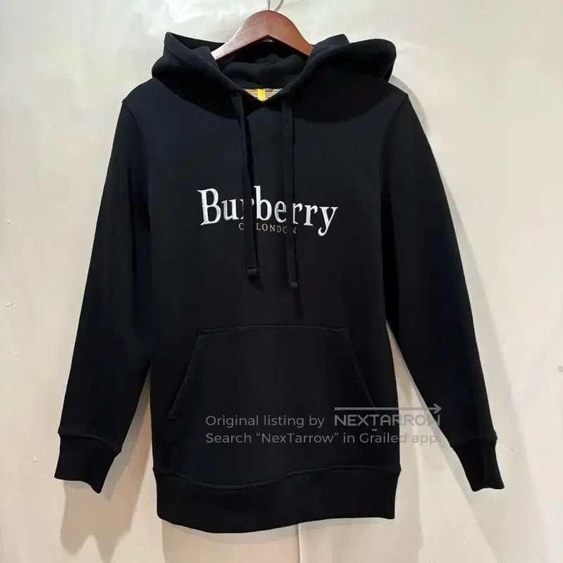 Burberry Burberry Black Logo Hooded Sweatshirt for Women. Size XS / US 0-2 / IT 36-38 - 1 Thumbnail