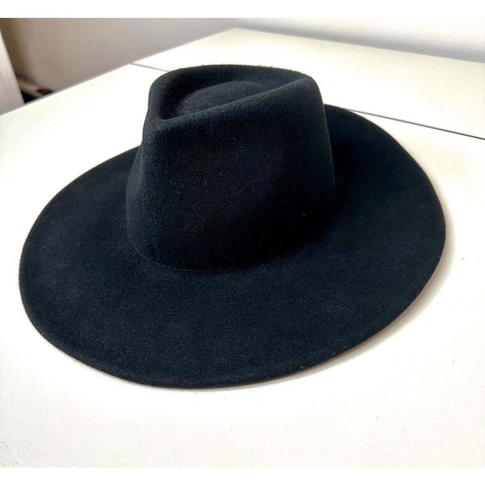 Other NWOT Black Teardrop Round Wide Brim Wool Fedora Unisex Size ONE SIZE - 1 Thumbnail