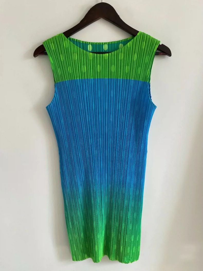 Issey Miyake Issey Miyake Pleated Gradient Sleeveless Top - dmc Size US M / EU 48-50 / 2 - 1 Thumbnail