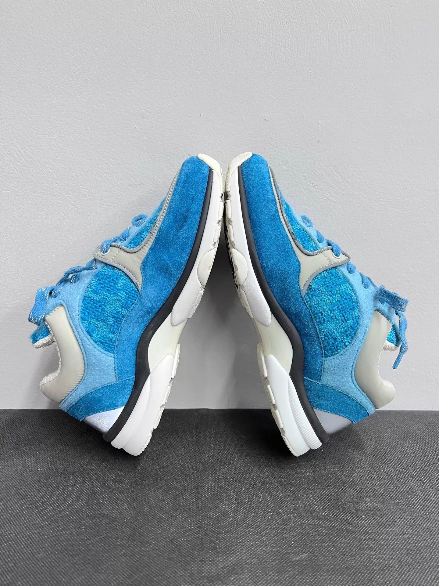 Chanel Chanel Classic Macaron Blue Sneakers EUR 35 Size US 4.5 / IT 34.5 - 5 Thumbnail