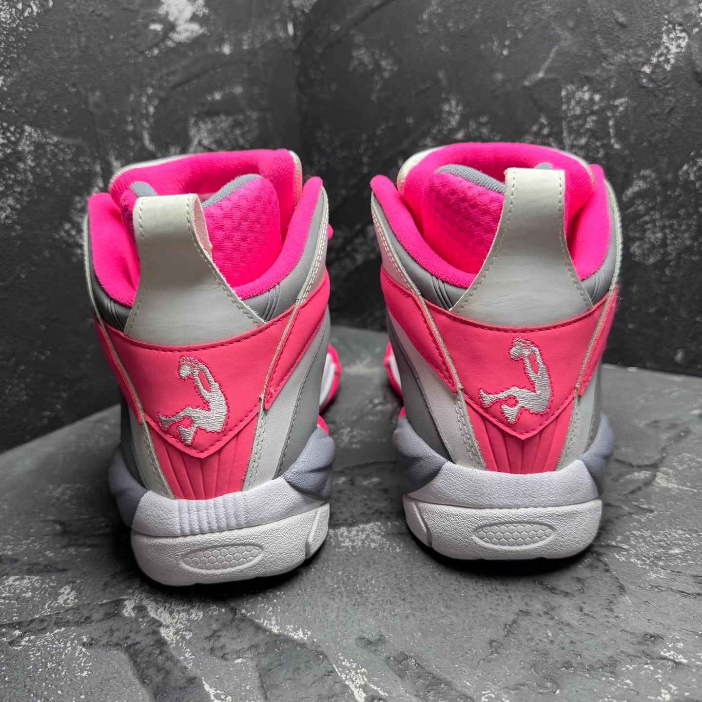 Reebok Reebok Shaquille O'Neal Gray White Pink Annual Ring Q10 Size US 9 / EU 42 - 6 Thumbnail