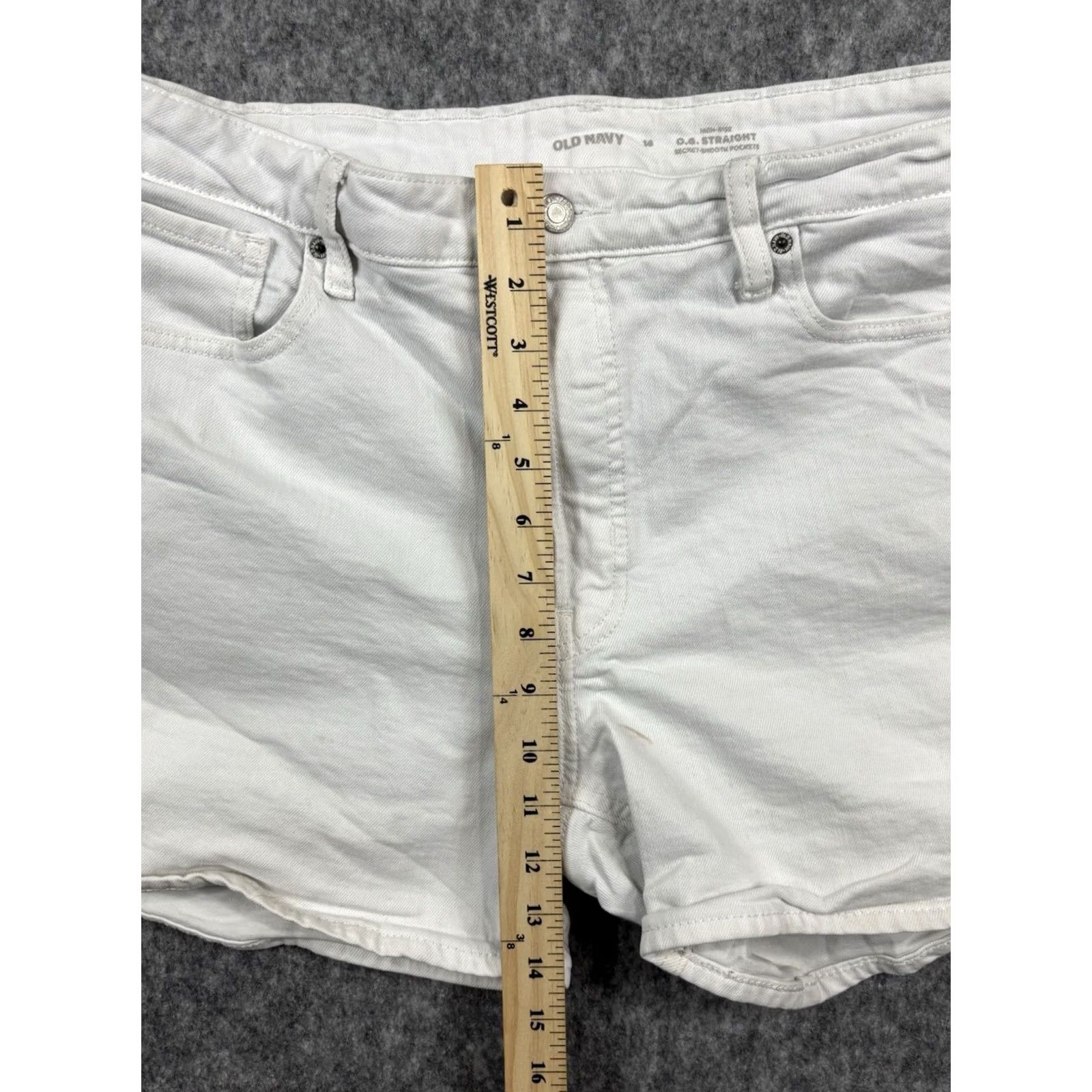 Old Navy Old Navy Women's Denim Shorts High-Rise OG Straight Cuffed White Size 16 Size 38" / US 16 / IT 52 - 4 Thumbnail