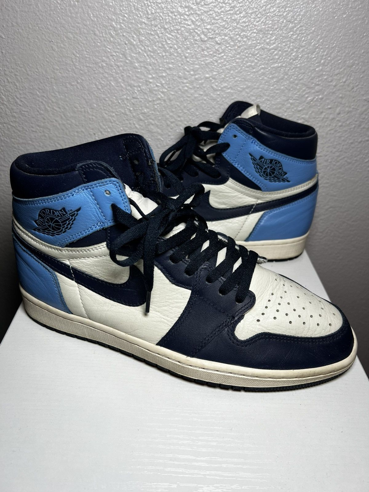 Nike Size 10 - Jordan 1 Retro OG High Obsidian UNC 2019 Size US 10 / EU 43 - 1 Thumbnail