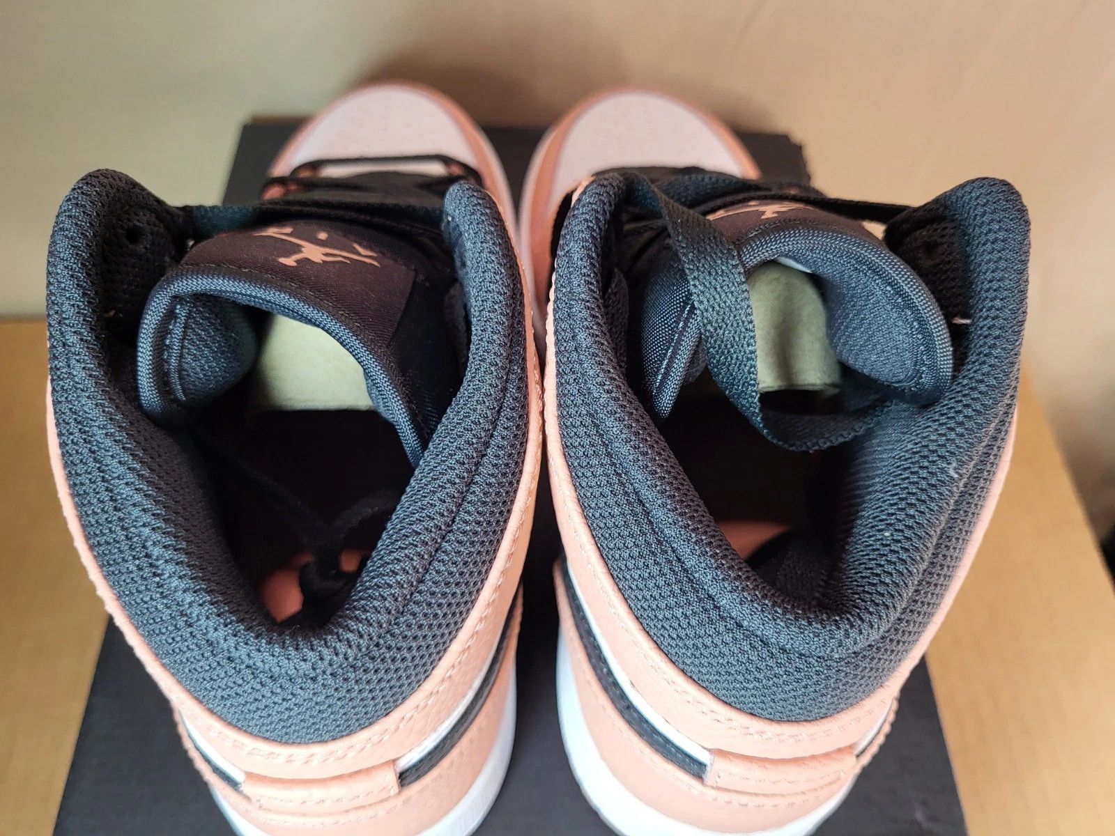 Nike Nike Air Jordan 1 Mid “Pink Quartz” (GS) – 555112‑603 Size US 6 / IT 36 - 6 Thumbnail
