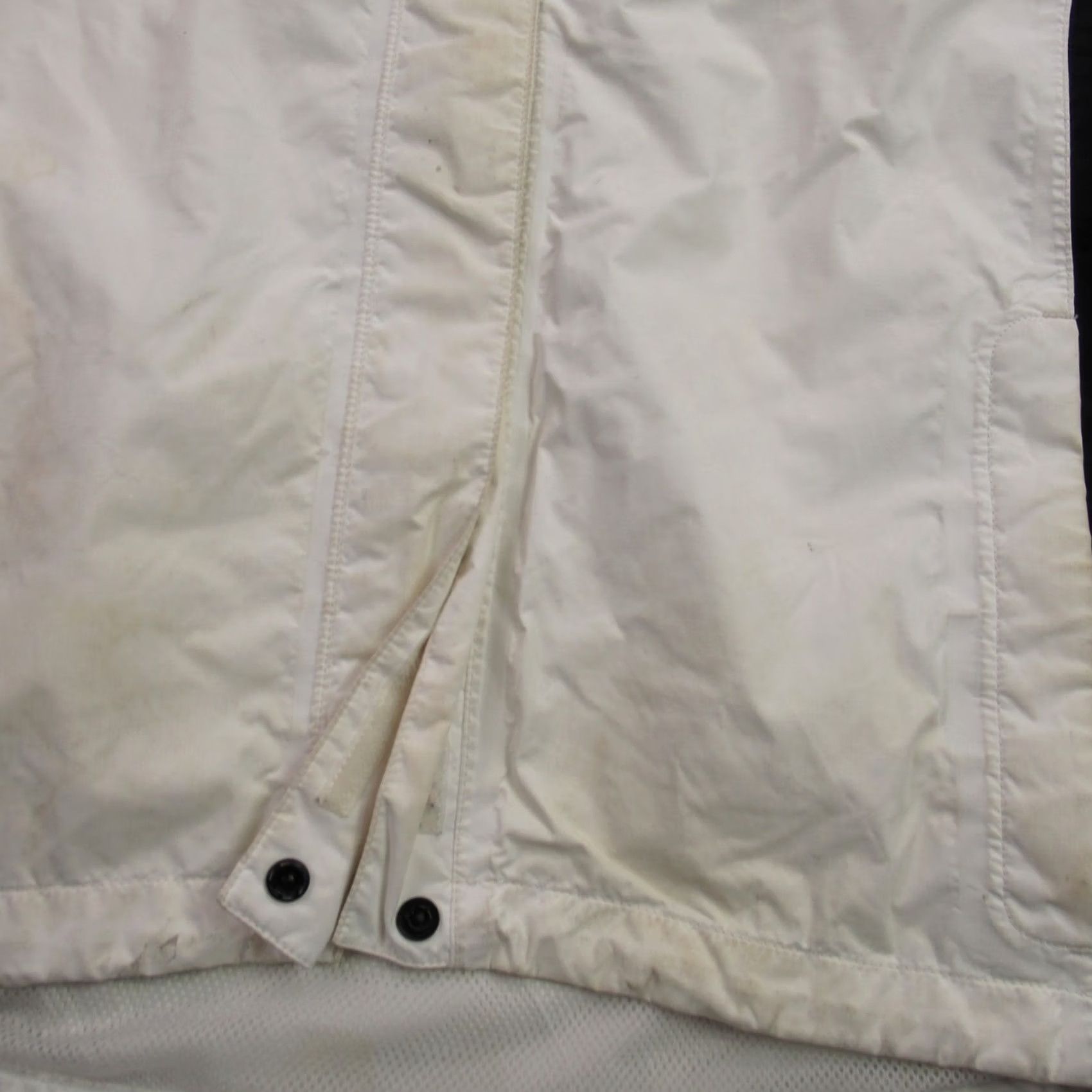 The North Face The North Face Women’s Ivory Jacket Nylon Shell Full Zip All Seasons Outdoor Jacket L Ivory Women's All Seasons Casual Outerwear Size L / US 10 / IT 46 - 2 Thumbnail