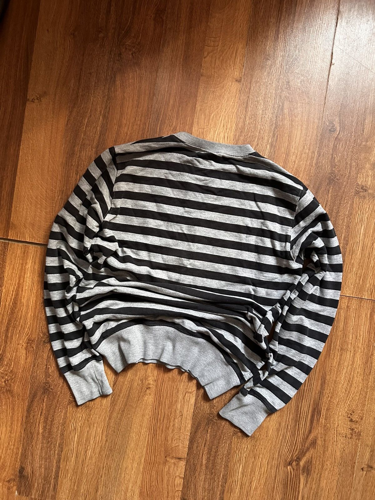 Carhartt Vintage Carhartt WIP Striped Sweatshirt Grey Black Size M Size US M / EU 48-50 / 2 - 6 Thumbnail