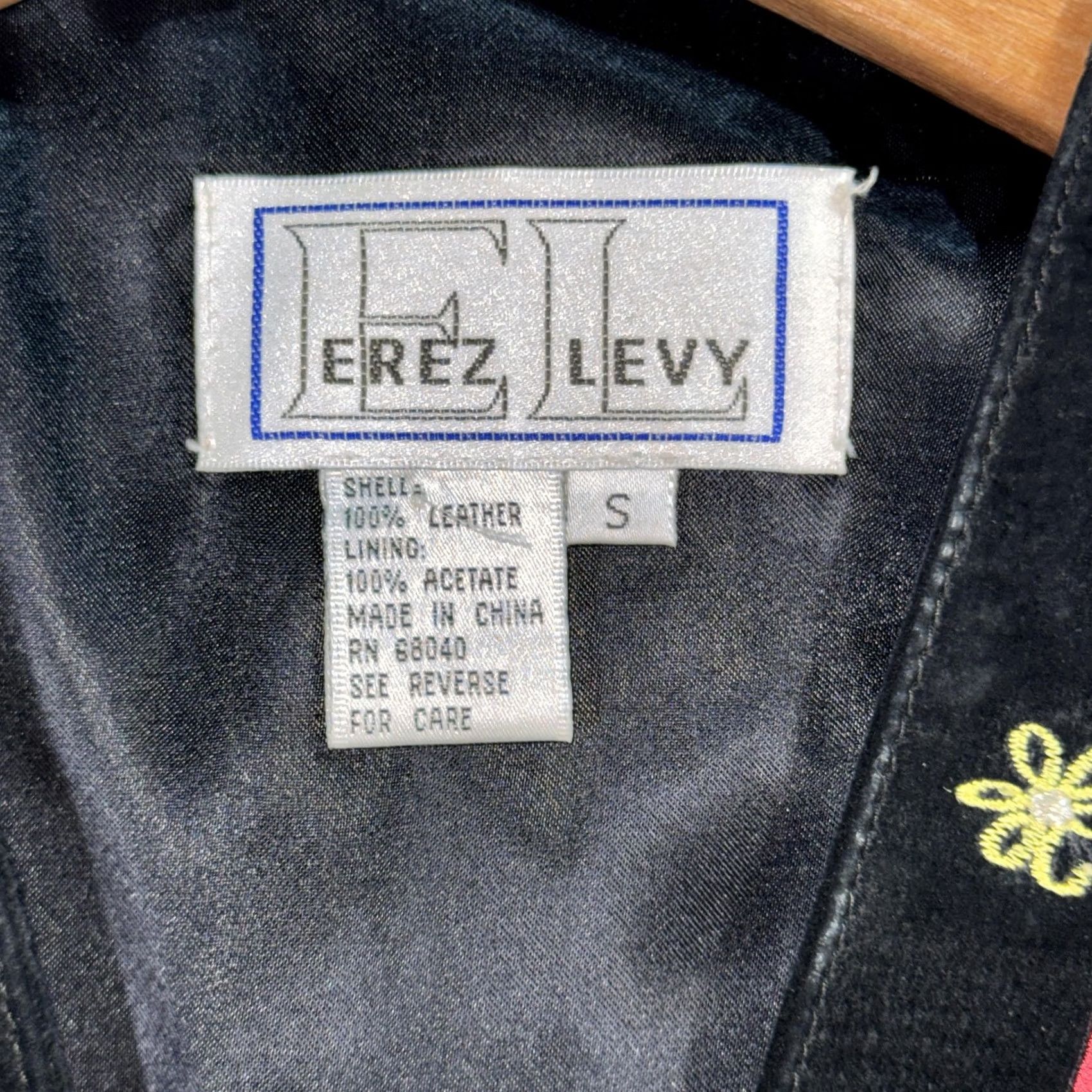 Terez Erez Levy Suit Vest Mens Small Black Leather Embroidered Paisley Multicolor Boho Size 36R - 5 Thumbnail