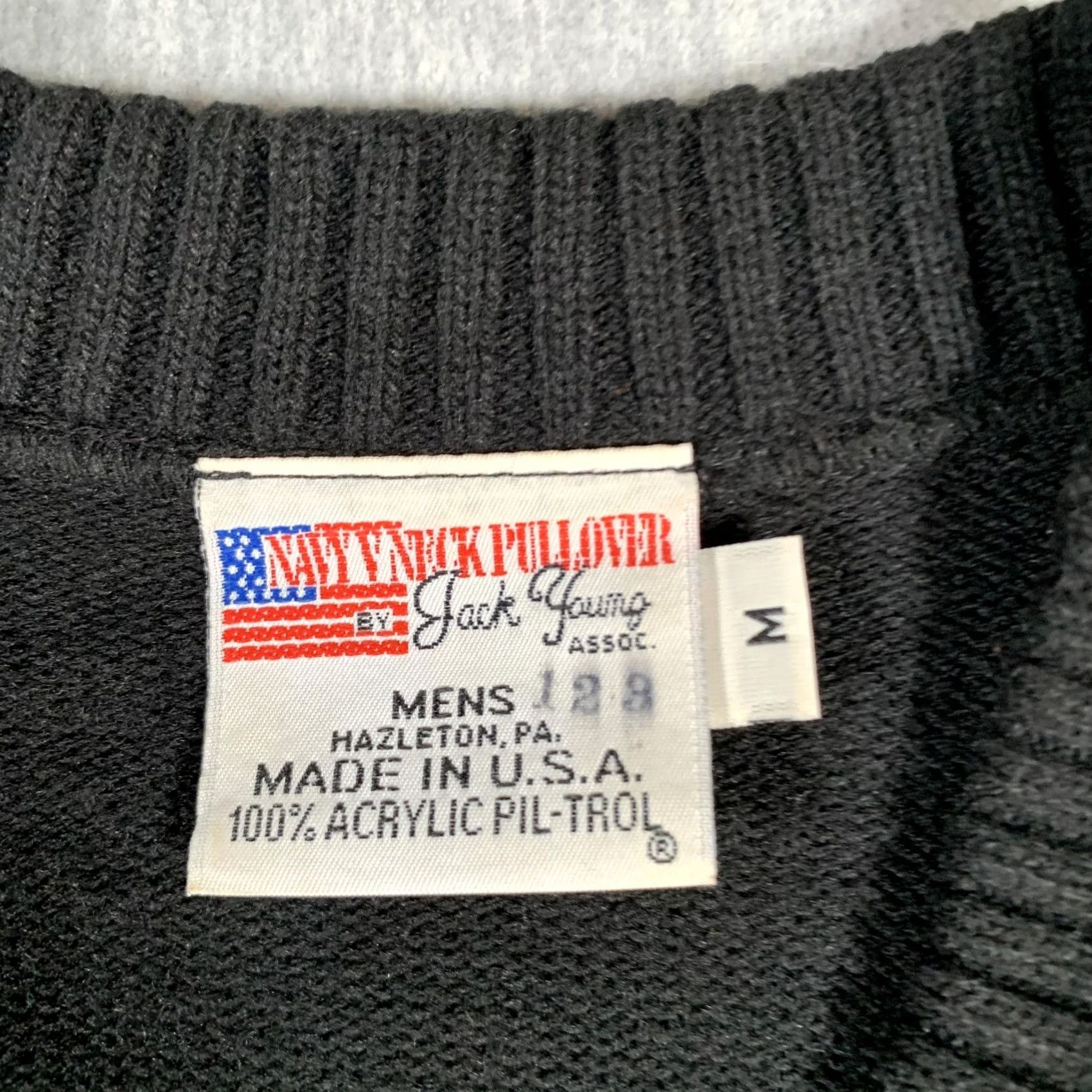 Commando Vintage Jack Young Sweater Mens Medium Black V-Neck Pullover Combat/Navy Knit 80s US Made Size US M / EU 48-50 / 2 - 4 Thumbnail