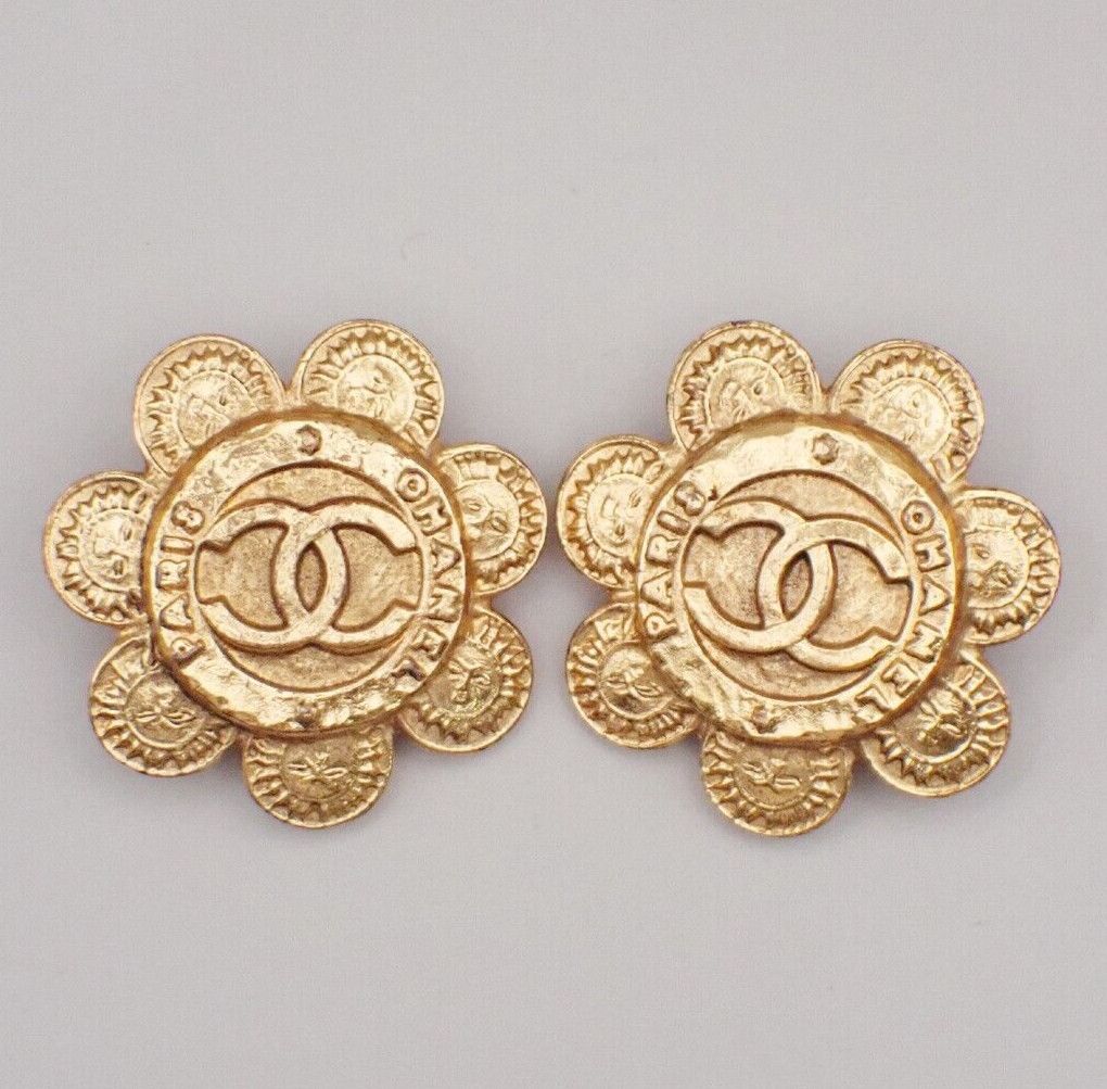 Chanel Chanel Vintage CC Flower Clip-On Earrings Metal Size ONE SIZE - 1 Thumbnail