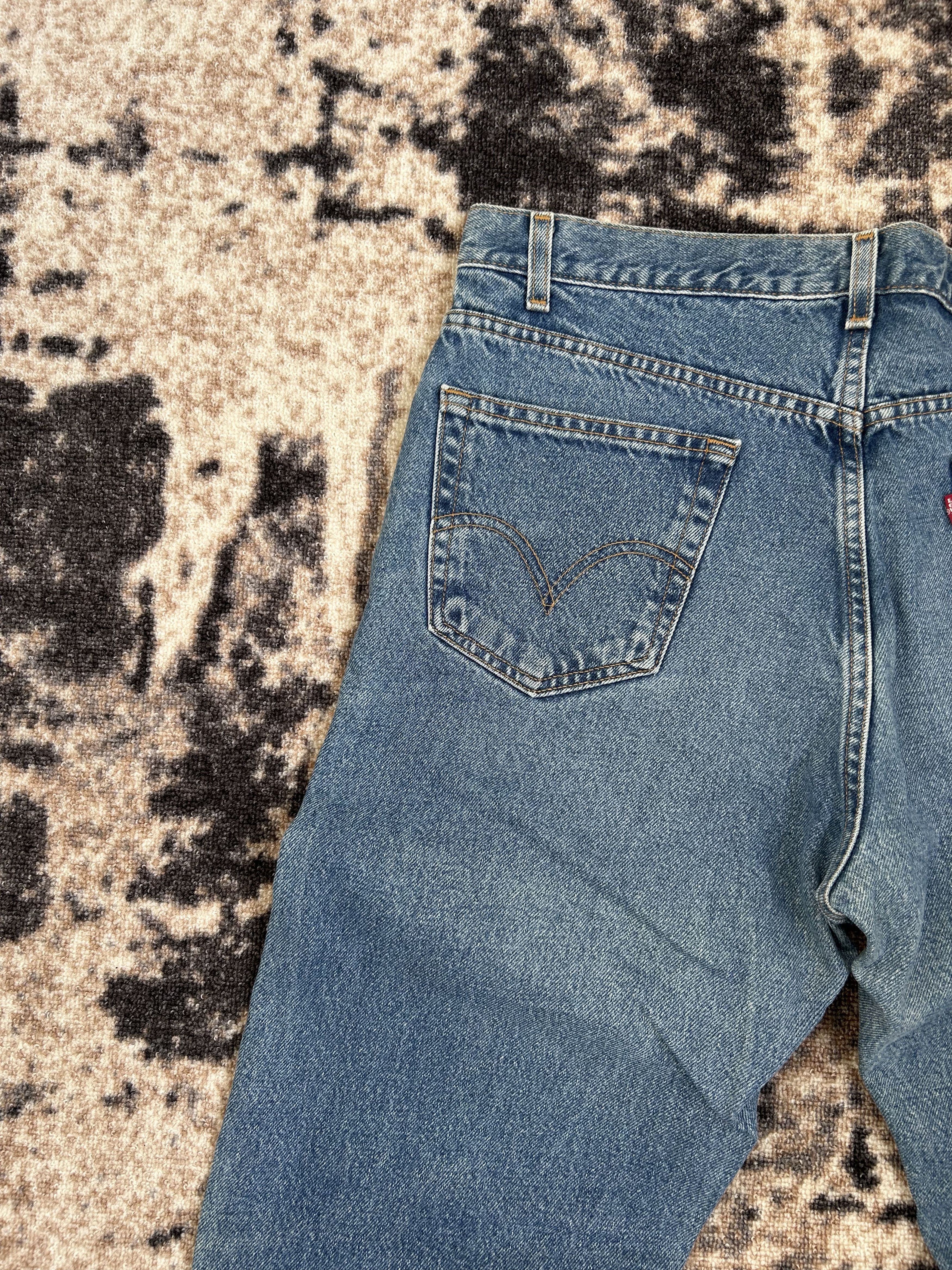 Levi's Vintage Levis 505 Denim Jeans Size W36 L32 Size US 36 / EU 52 - 9 Thumbnail