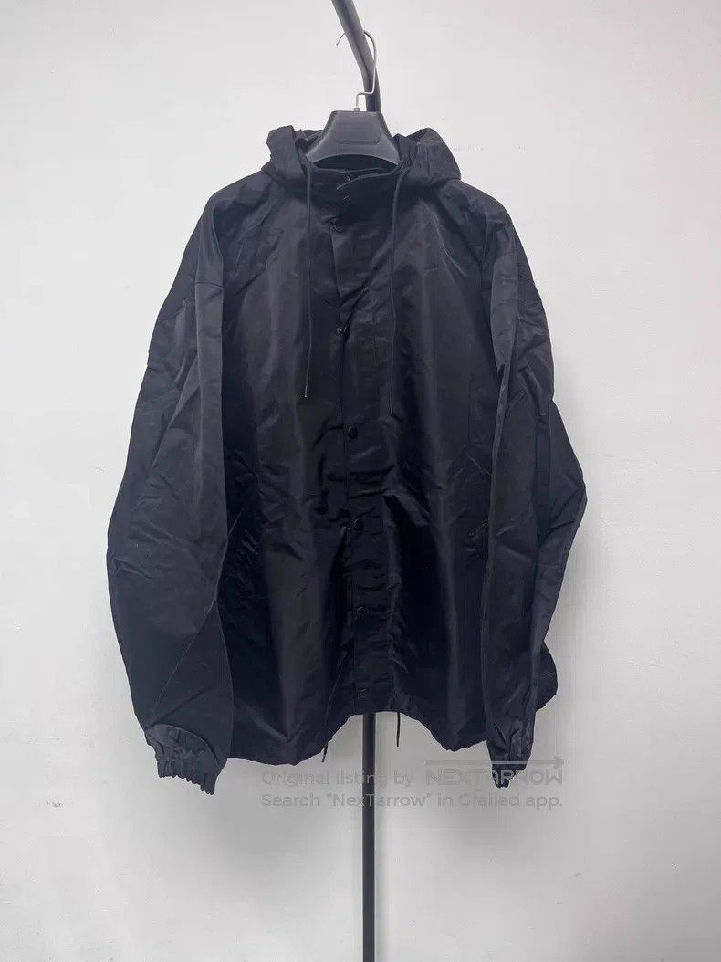 Balenciaga Balenciaga Letter Hooded Single-Breasted Long Sleeve Windb Size US M / EU 48-50 / 2 - 2 Thumbnail