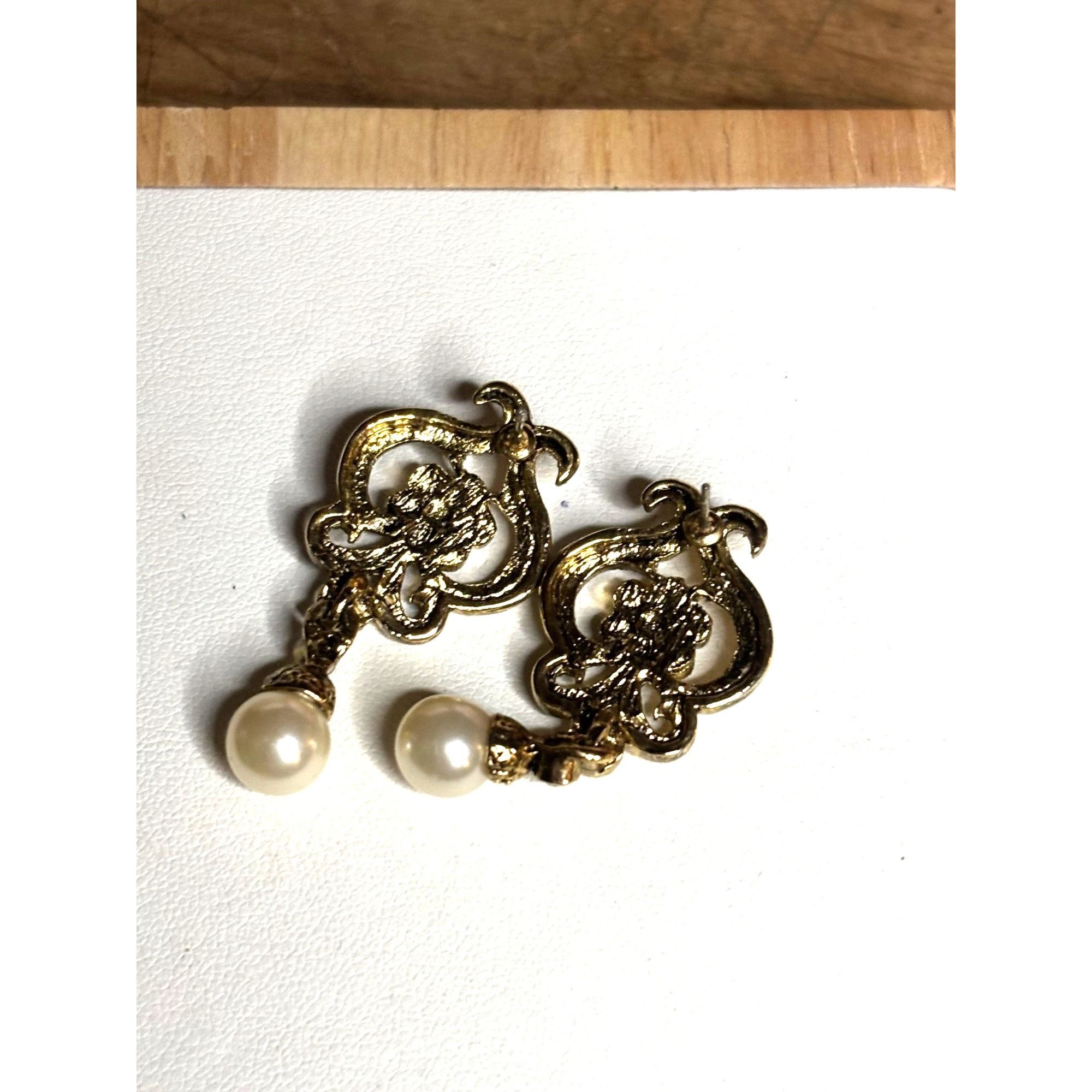 Other Gold Tone Crystal Pearl Dangle Earrings Size ONE SIZE - 2 Thumbnail