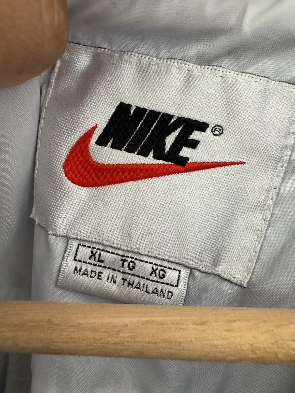 Nike Vintage Nike windbreaker full zip size XL made in thailand Size US XL / EU 56 / 4 - 4 Thumbnail