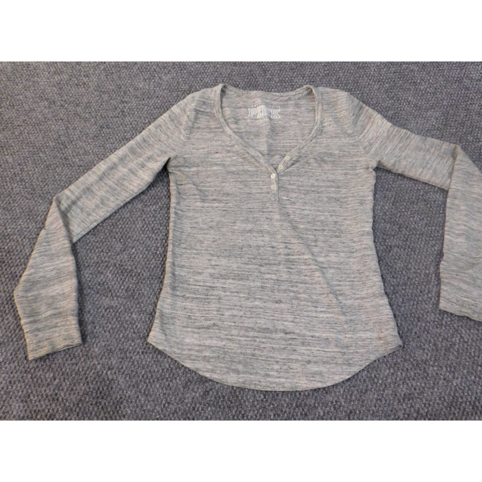 Victoria's Secret Victoria's Secret Pink Shirt Women M Gray Dogs Stretch Cotton Thermal Knit V-Neck Pullover Casual Blouse Basic Regular Active Dogs Theme Mens? (Stop) Size M / US 6-8 / IT 42-44 - 3 Thumbnail
