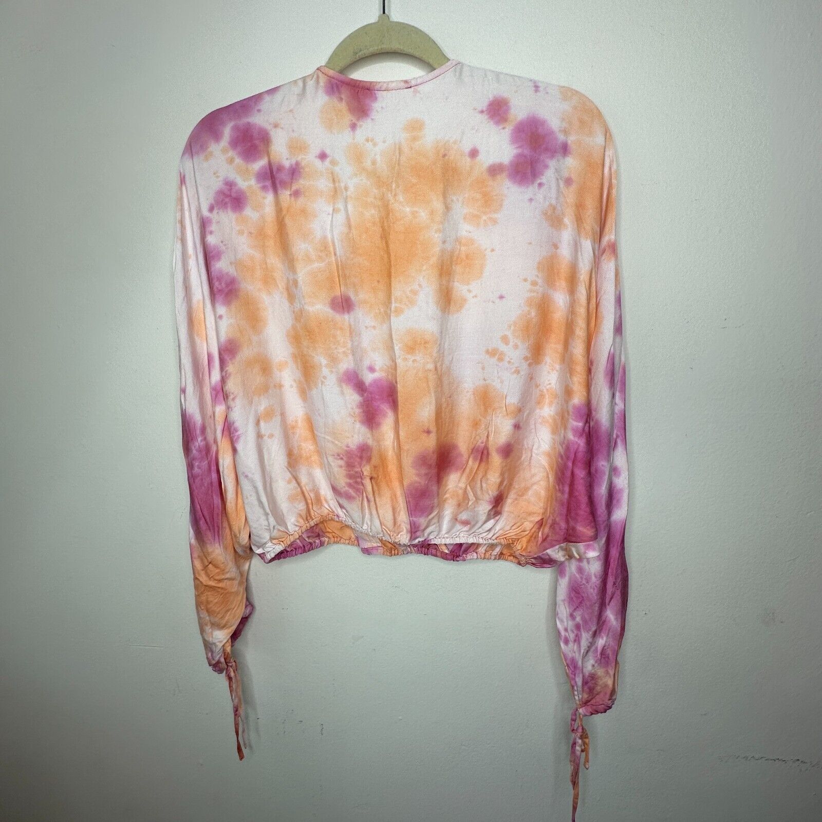 REVOLVE Revolve Tularosa Dolce Pastel Tie Dye Pintuck Top Cuff Tie M Size S / US 4 / IT 40 - 8 Thumbnail