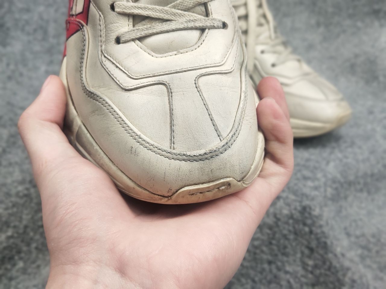 Gucci Gucci Authentic Cream Leather Mouth Print Rhyton Sneakers Size US 9 / IT 39 - 20 Thumbnail