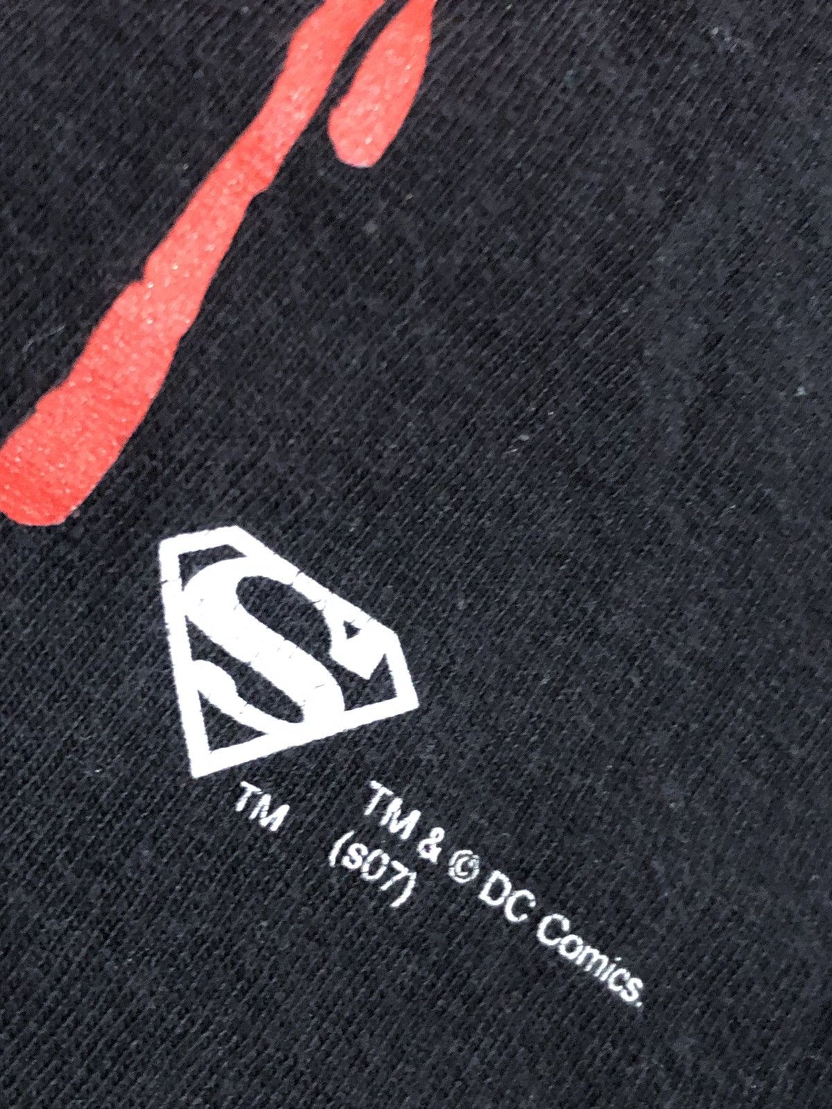 DC Comics × Vintage 2007 Death of Superman logo Tee Size US M / EU 48-50 / 2 - 3 Thumbnail