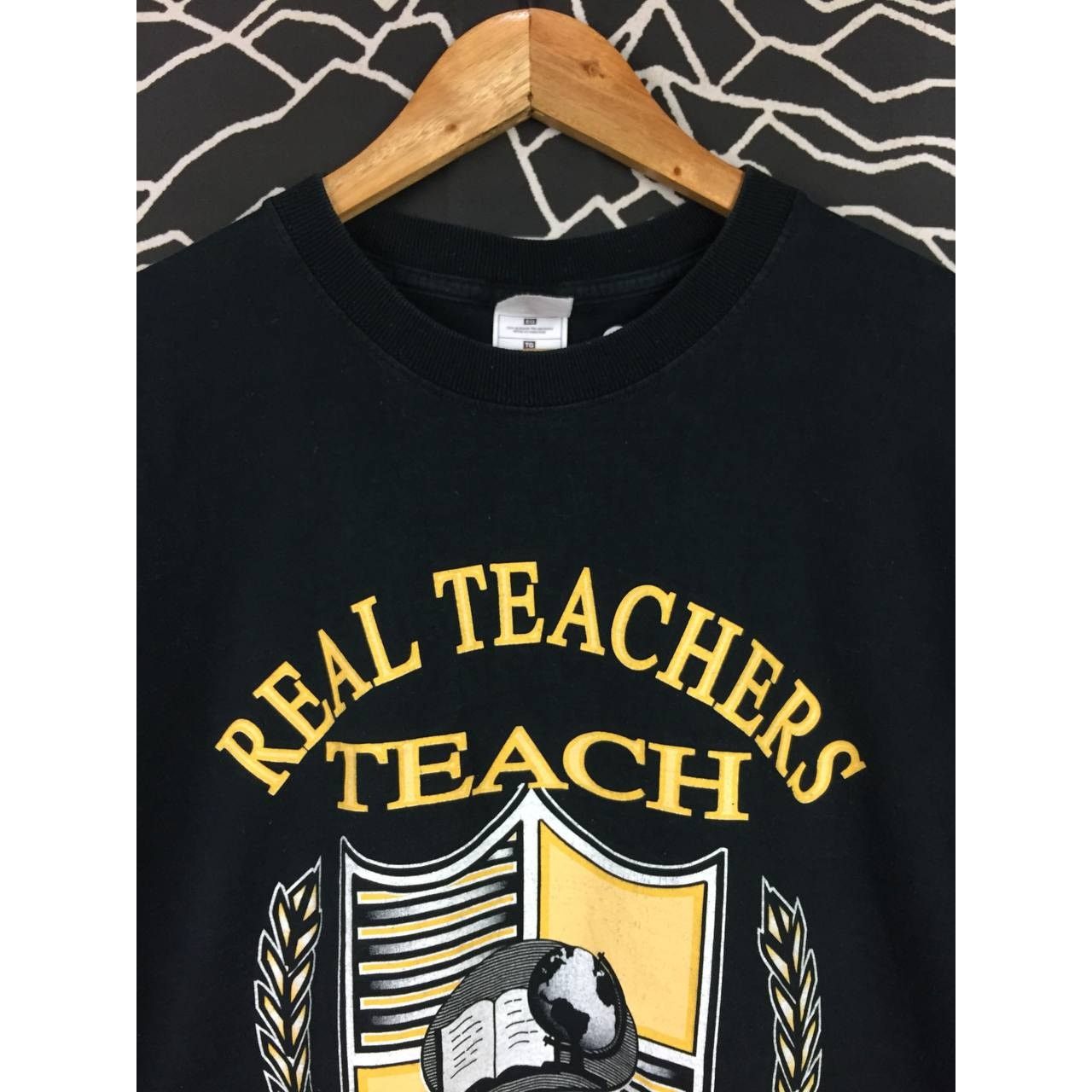 Fruit Of The Loom × Vintage Vtg 00s Real Teachers Teach And Never Stop Learning Tee Size US XL / EU 56 / 4 - 3 Thumbnail