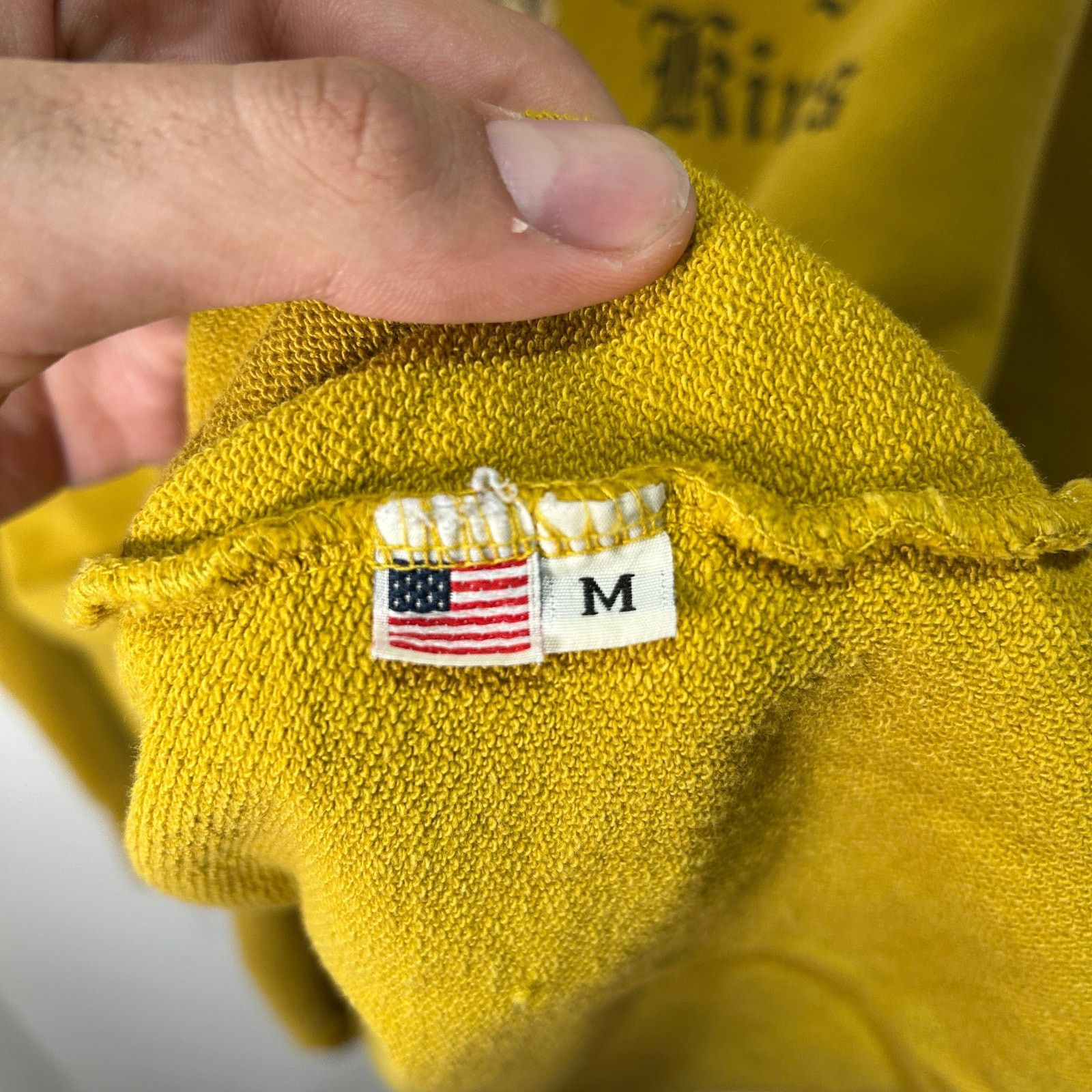 Barriers Barriers 'King of Kings' Yellow Graphic Hoodie Size M Size US M / EU 48-50 / 2 - 5 Thumbnail