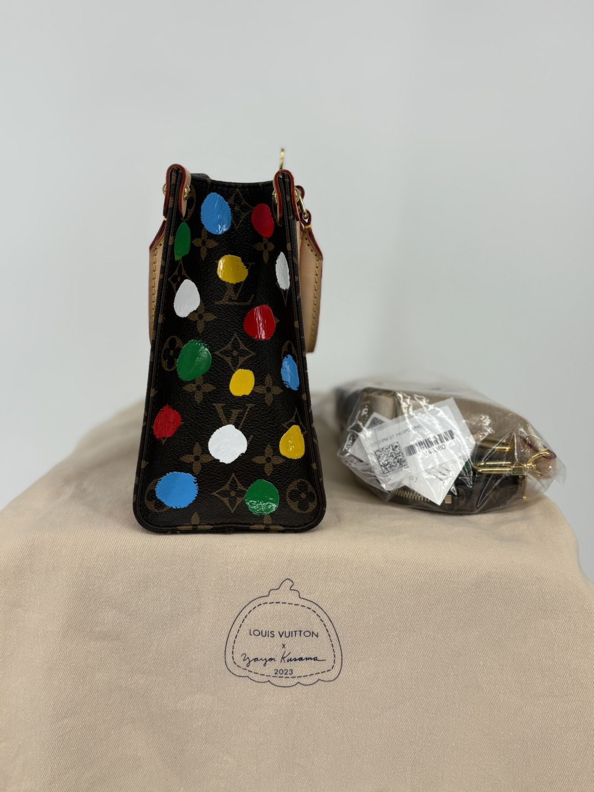 Louis Vuitton Louis Vuitton x YK OnTheGo PM Bag Size ONE SIZE - 9 Thumbnail